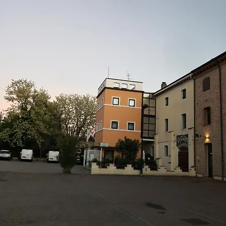 Otel La Cantina