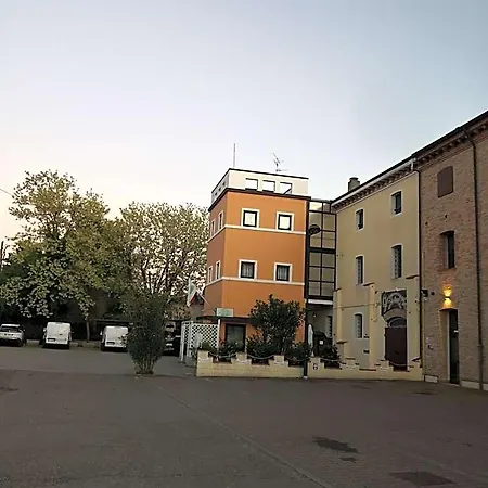 La Cantina 3*